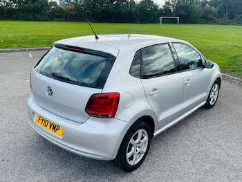 Used Volkswagen Polo 2010 for sale - 76201111: Photo 2