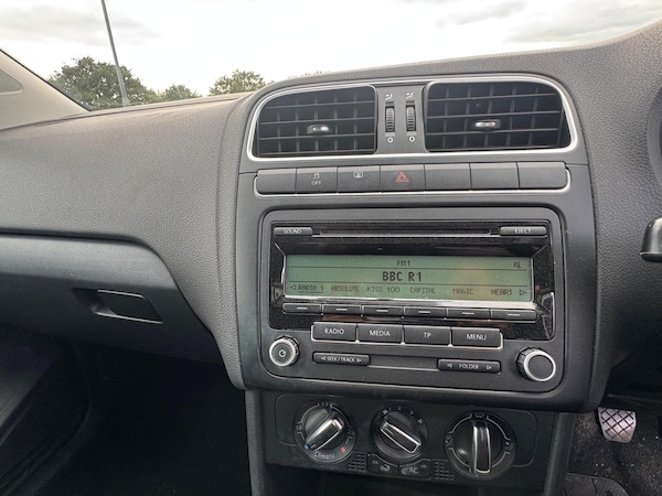 Used Volkswagen Polo 2010 for sale - 76201111: Photo 34