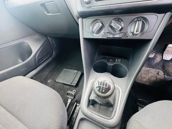 Used Volkswagen Polo 2010 for sale - 76201111: Photo 36