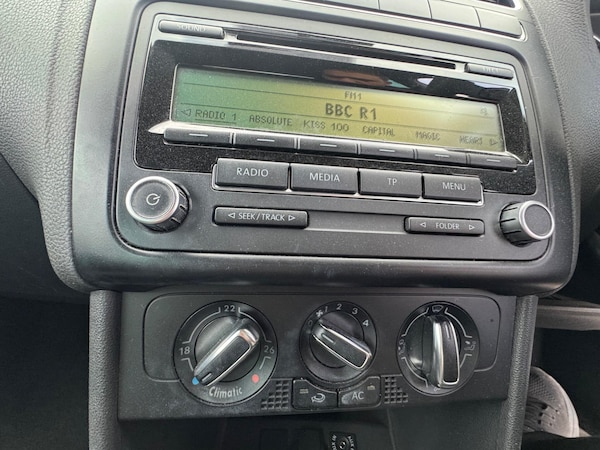 Used Volkswagen Polo 2010 for sale - 76201111: Photo 38