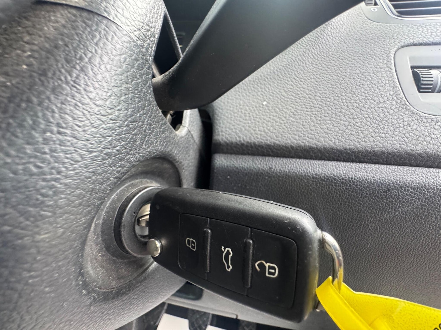 Used Volkswagen Polo 2014 for sale - 77067302: Photo 24