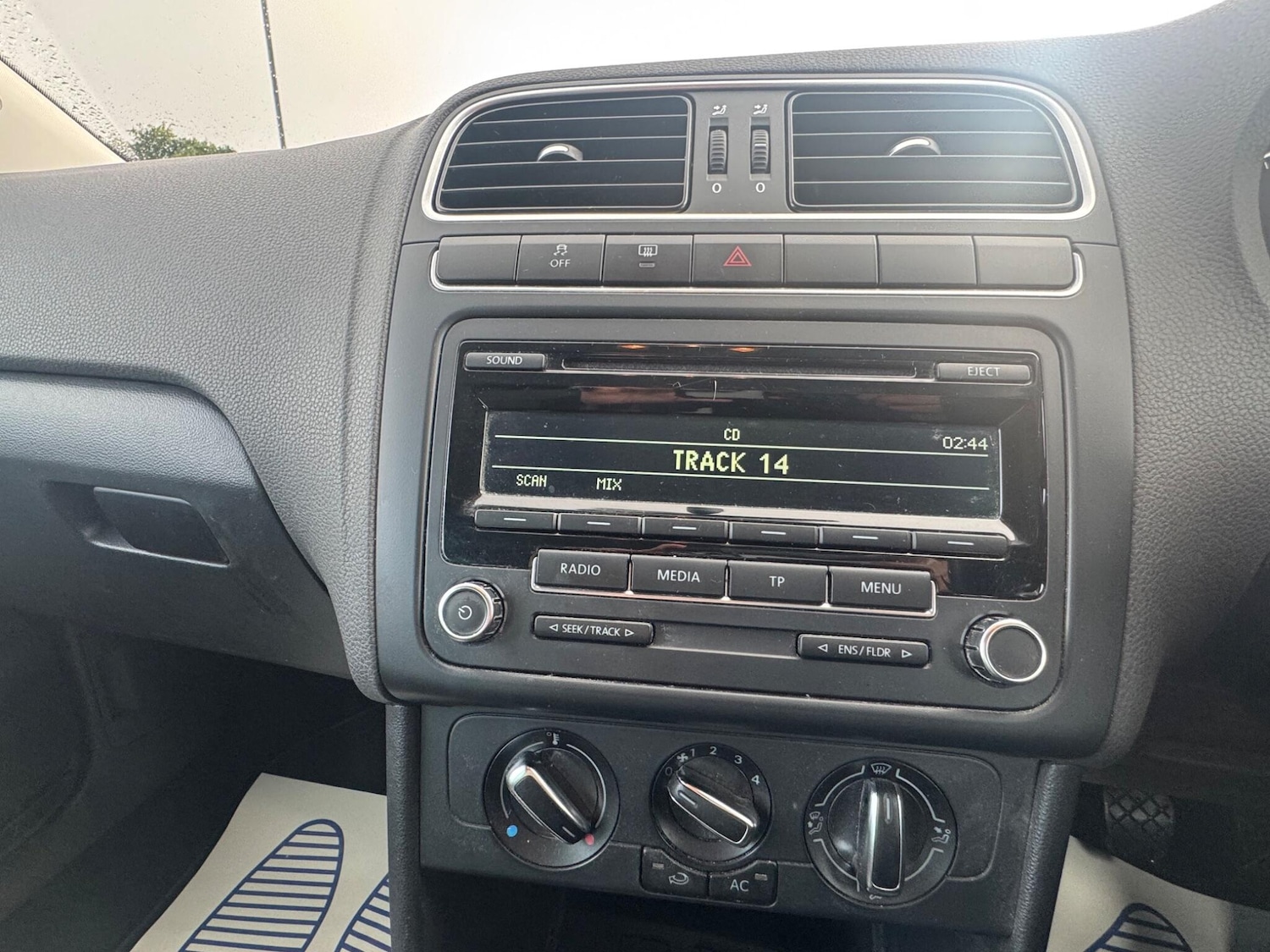 Used Volkswagen Polo 2014 for sale - 77067302: Photo 38