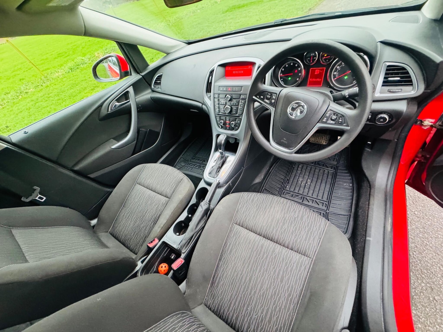 Used Vauxhall Astra 2012 for sale - 77570530: Photo 3