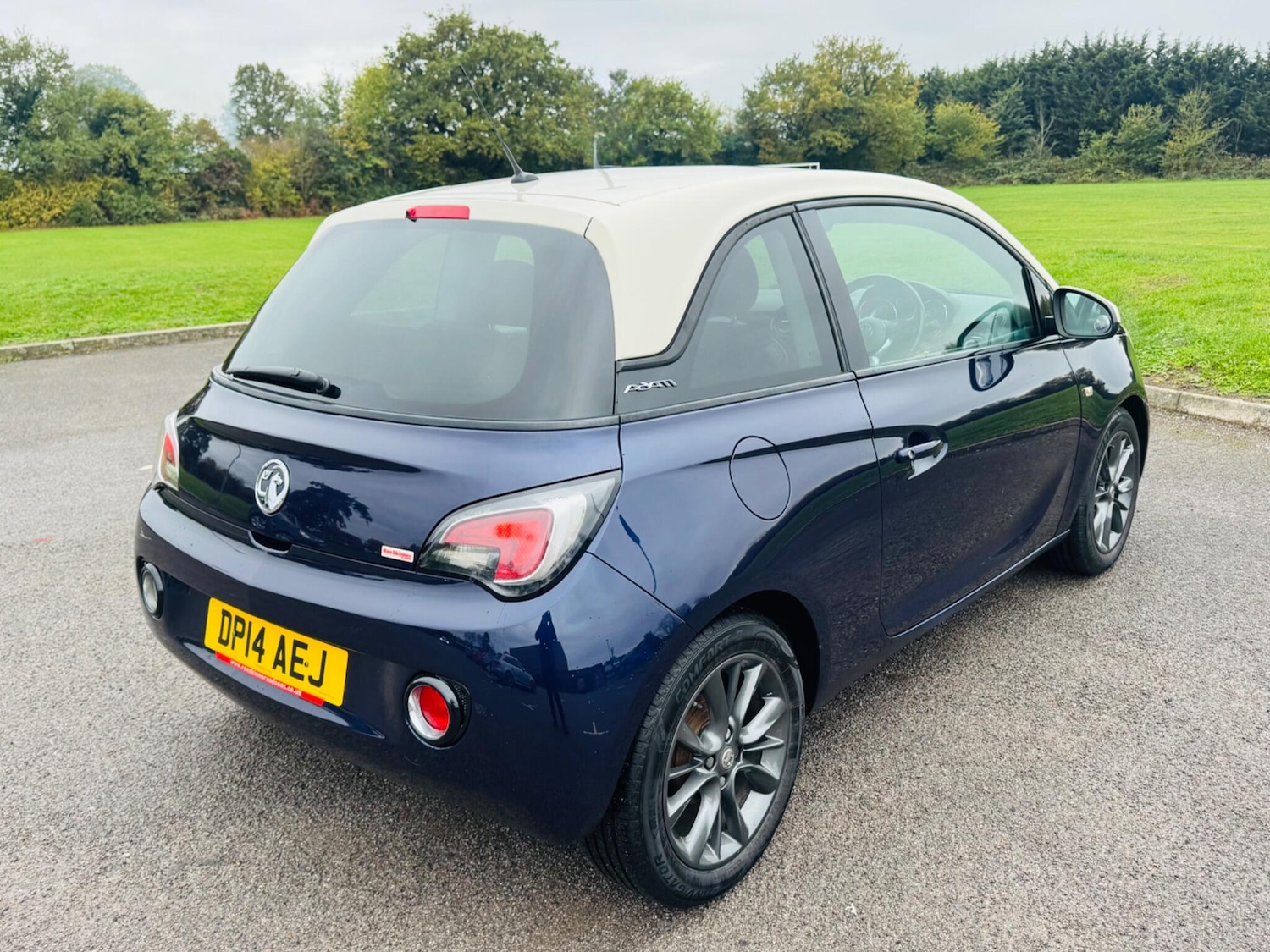 Used Vauxhall ADAM 2014 for sale - 76850139: Photo 8