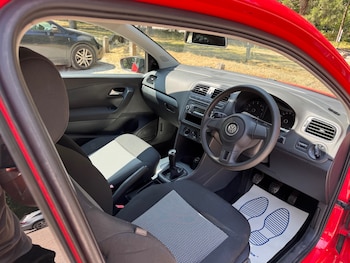 Used Volkswagen Polo 2011 for sale - 79235072: Photo