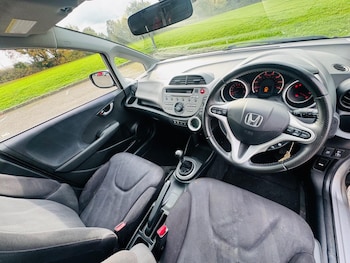 Used Honda Jazz 2010 for sale - 76527861: Photo