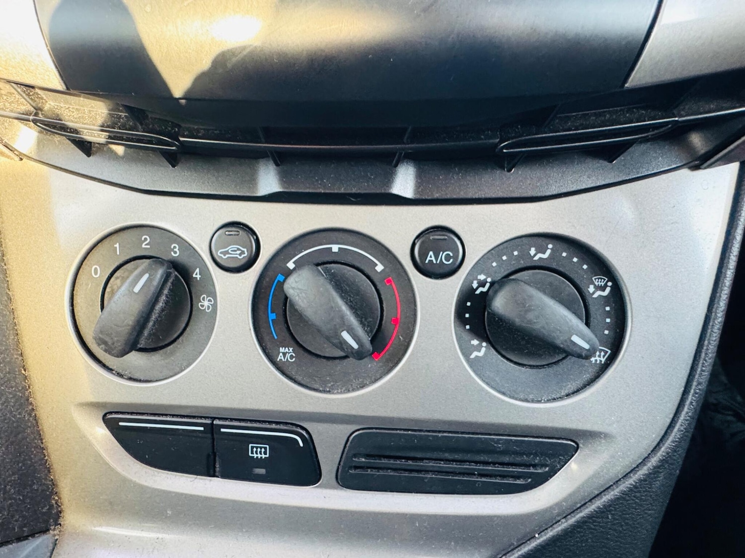 Used Ford Focus 2011 for sale - 77131640: Photo 39