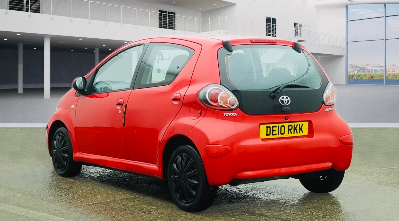 Used Toyota AYGO 2010 for sale - 77721828: Photo 2