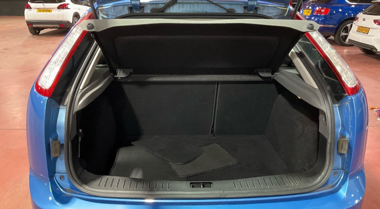 Used Ford Focus 2009 for sale - 77798886: Photo 8