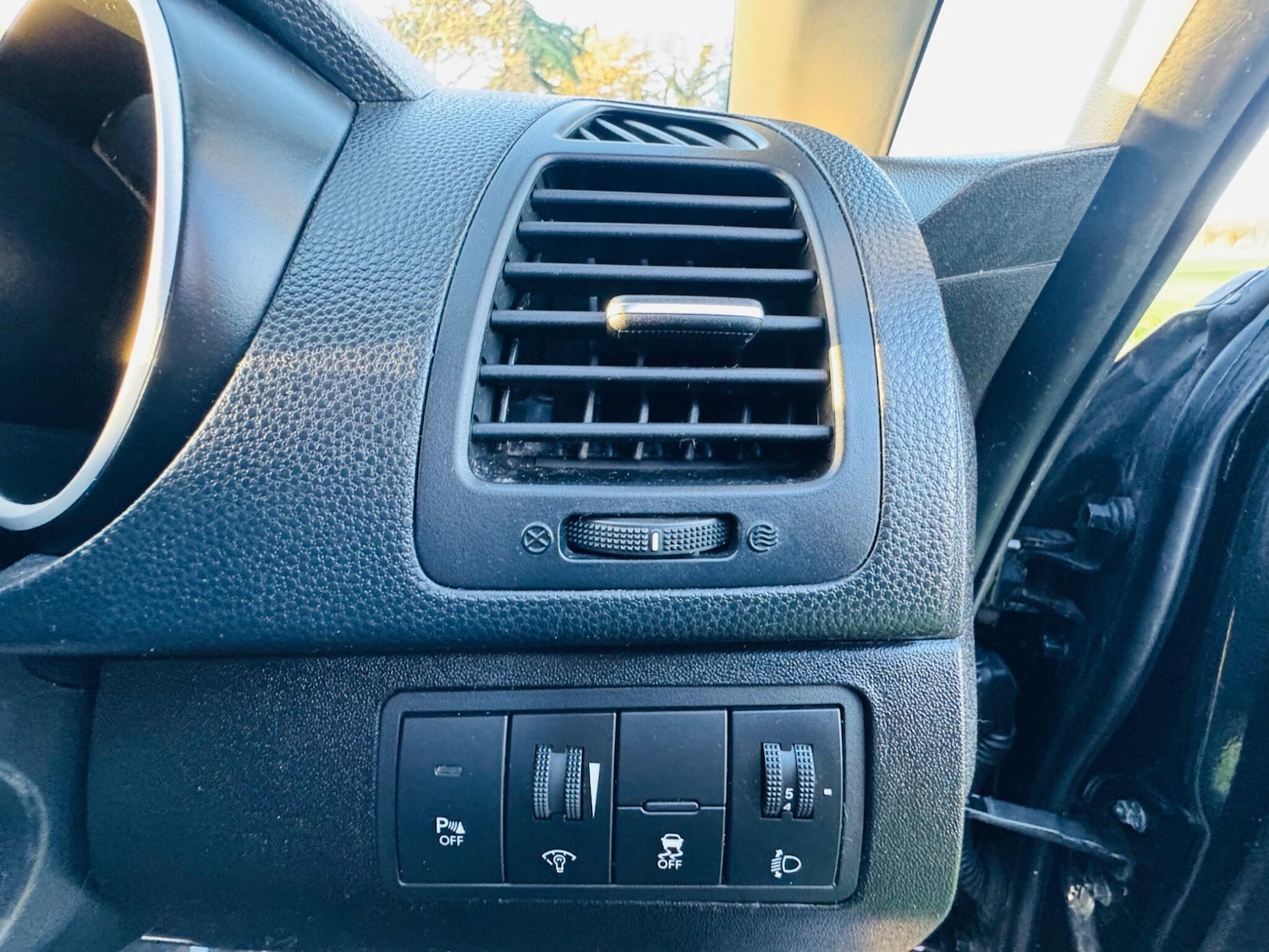 Used Kia Venga 2013 for sale - 77015652: Photo 18