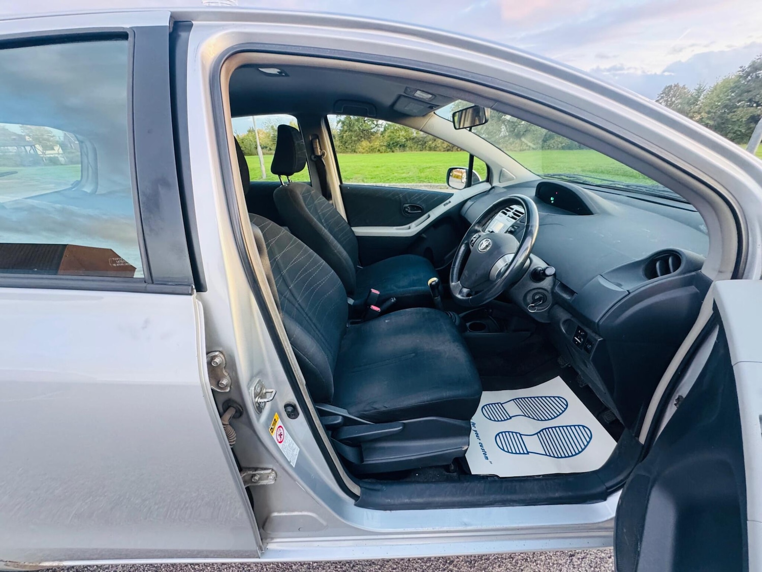 Used Toyota Yaris 2006 for sale - 76408383: Photo 16