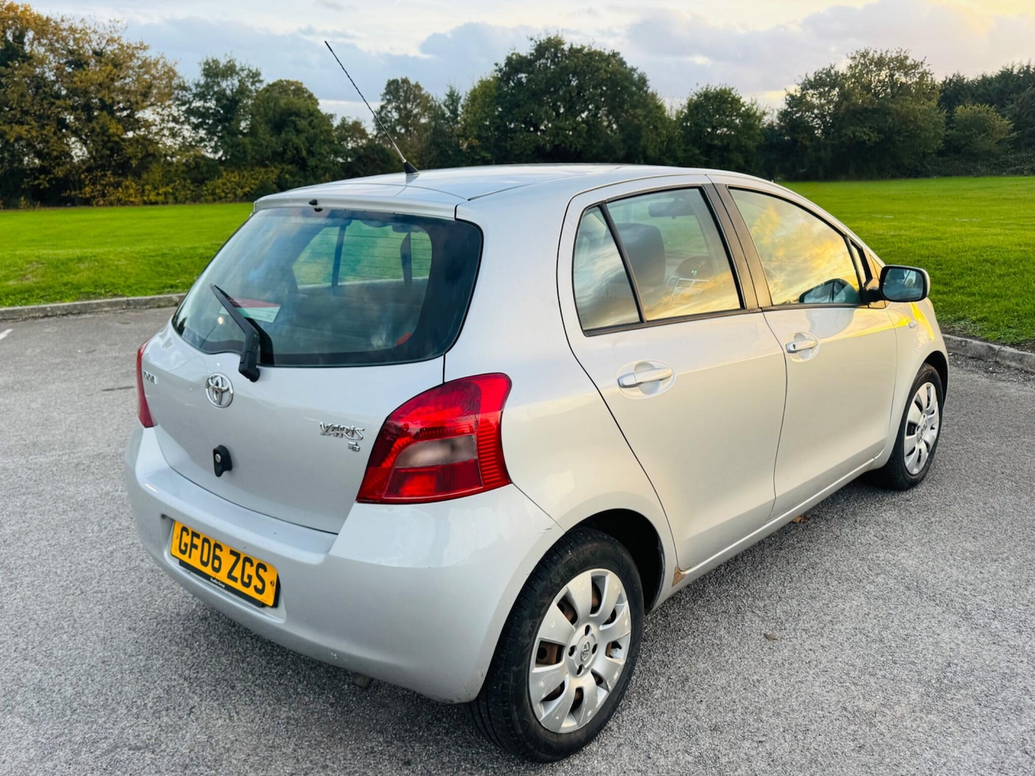 Used Toyota Yaris 2006 for sale - 76408383: Photo 2