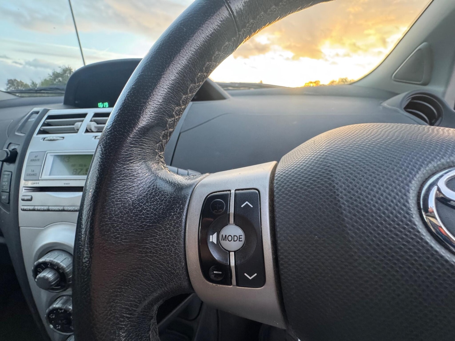 Used Toyota Yaris 2006 for sale - 76408383: Photo 30