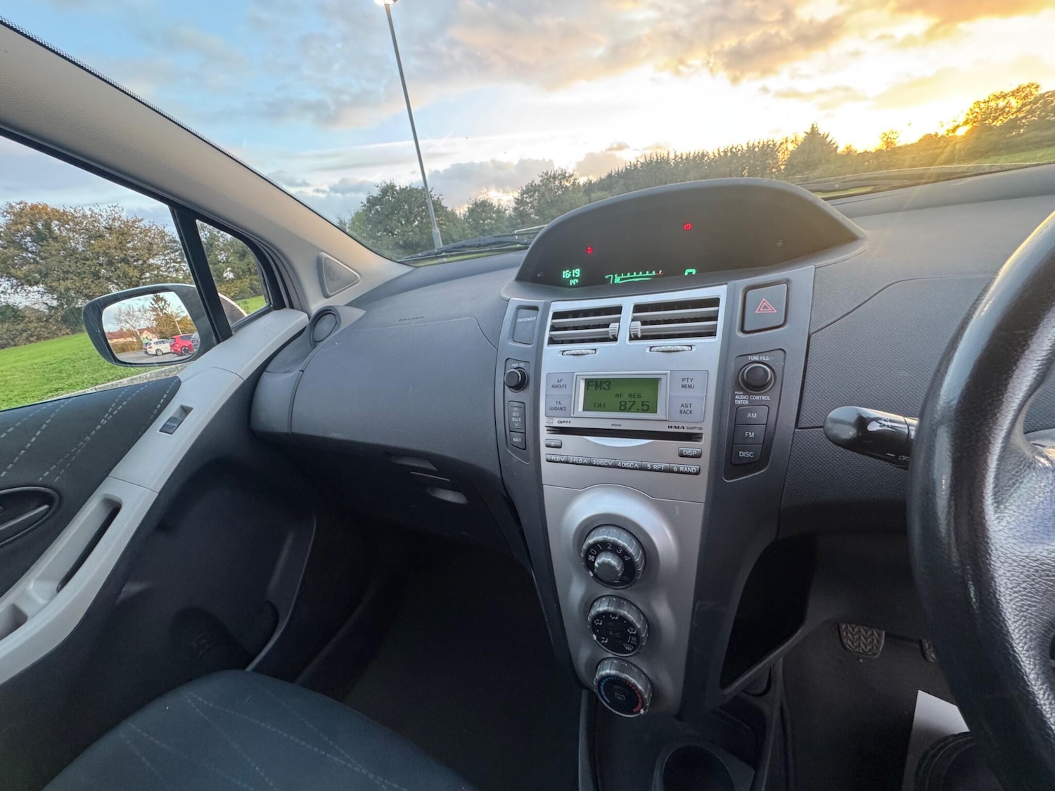 Used Toyota Yaris 2006 for sale - 76408383: Photo 31