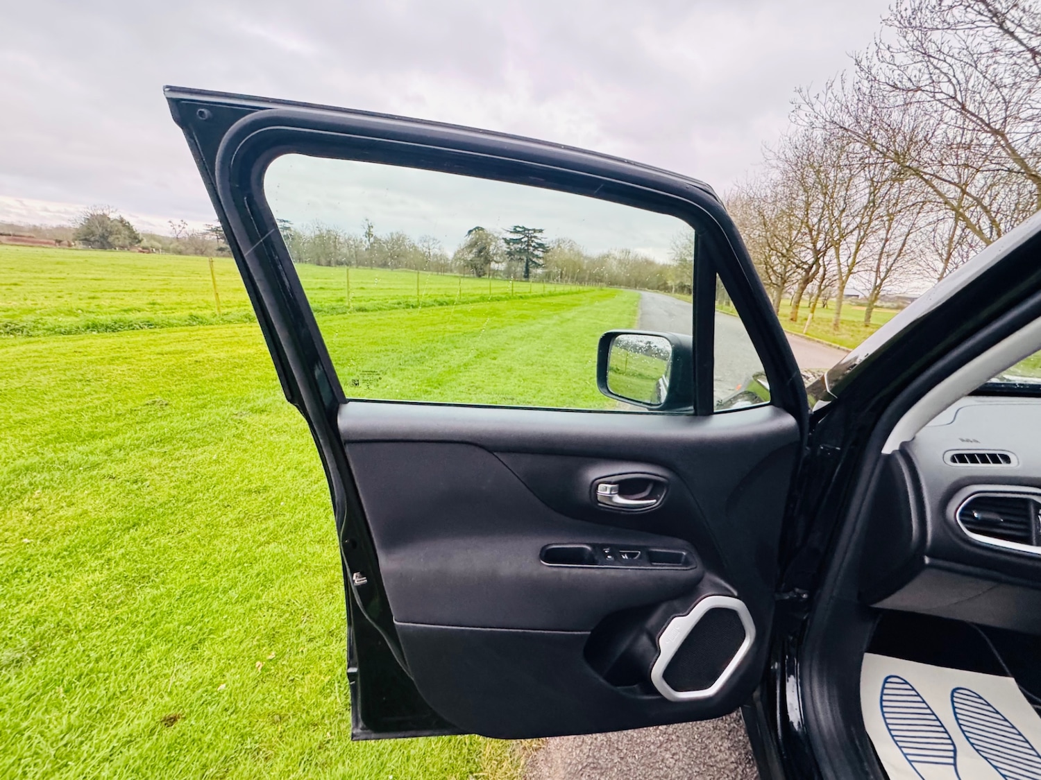 Used Jeep Renegade 2016 for sale - 78062040: Photo 32