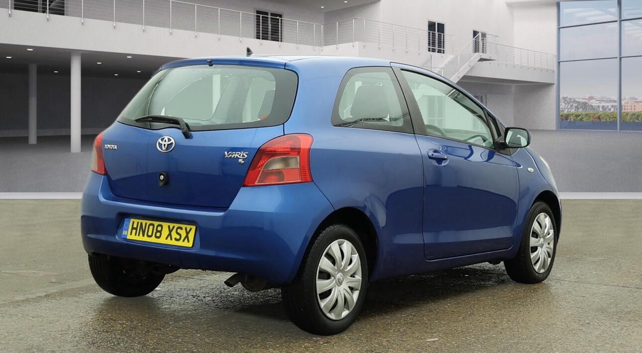 Used Toyota Yaris for sale - 77242358: Photo 2