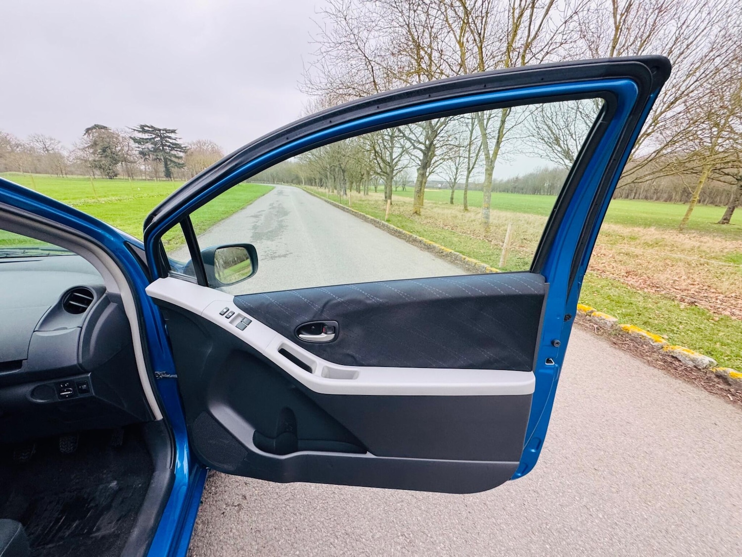 Used Toyota Yaris 2008 for sale - 77242358: Photo 23