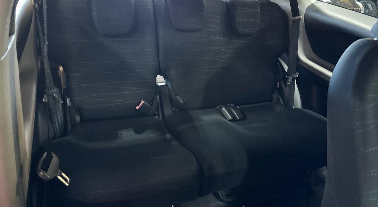 Used Toyota Yaris for sale - 77242358: Photo 9