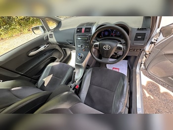 Used Toyota Auris 2011 for sale - 79414642: Photo
