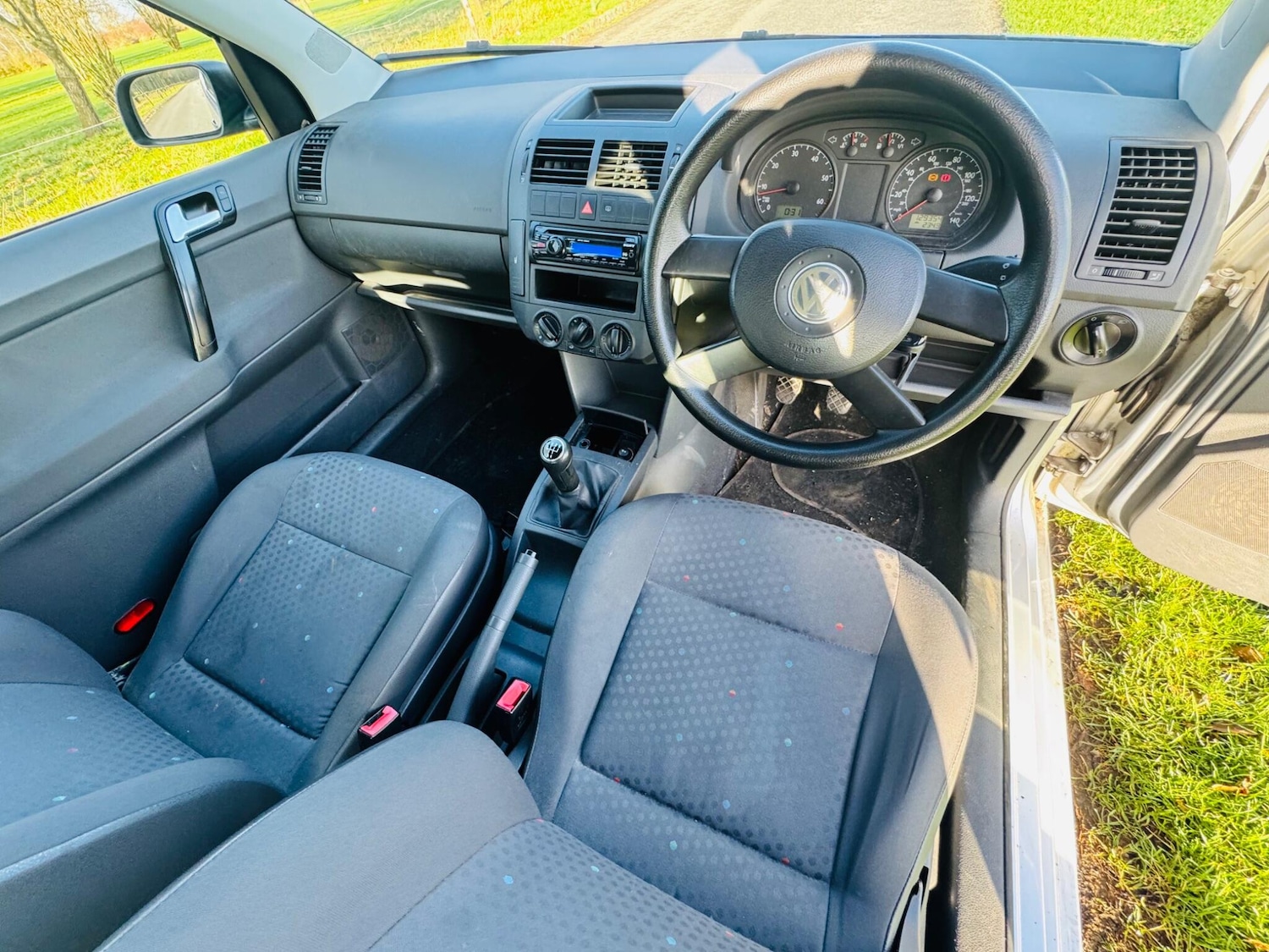 Used Volkswagen Polo 2005 for sale - 77052471: Photo 2