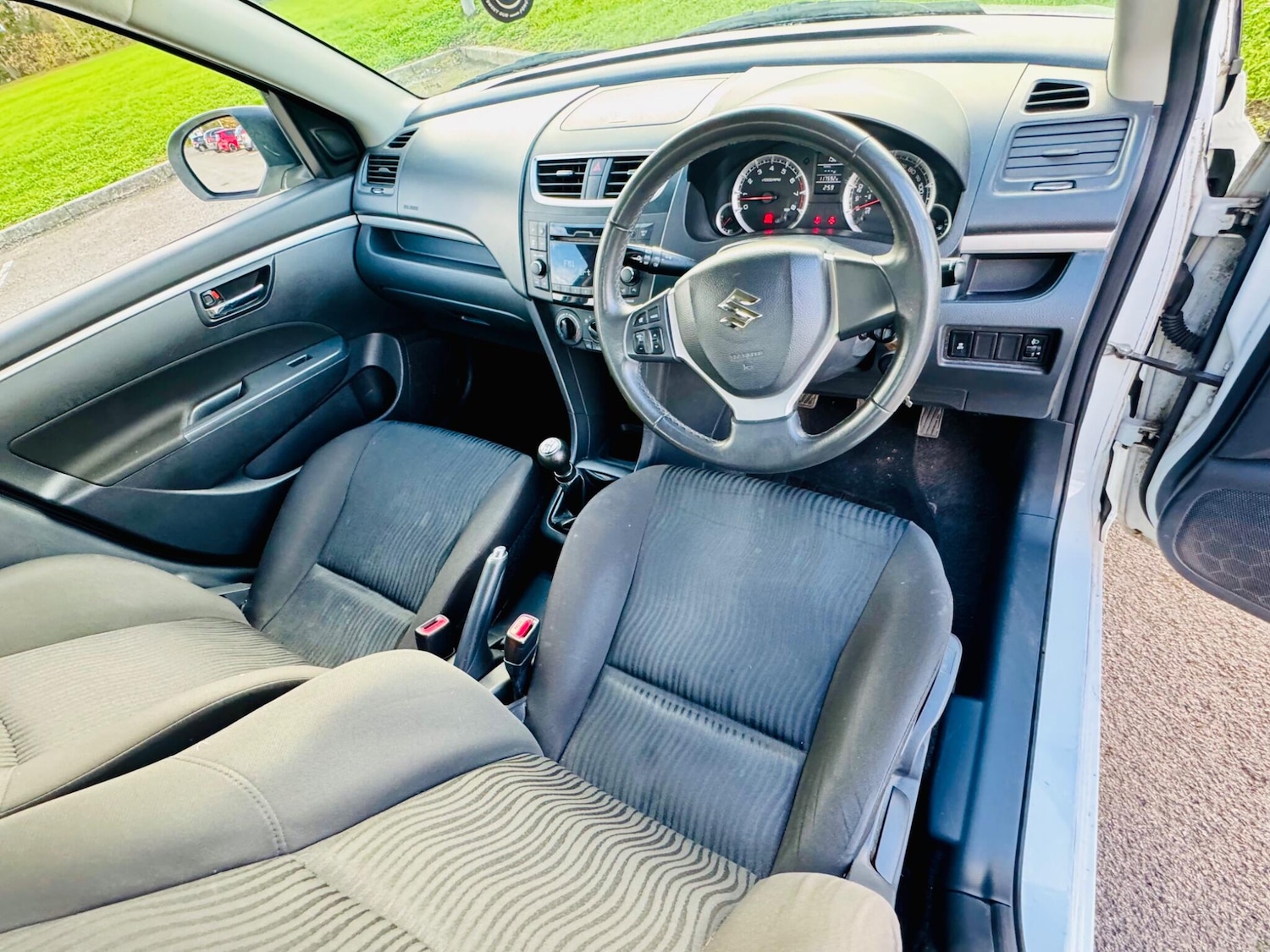 Used Suzuki Swift for sale - 76996191: Photo 3