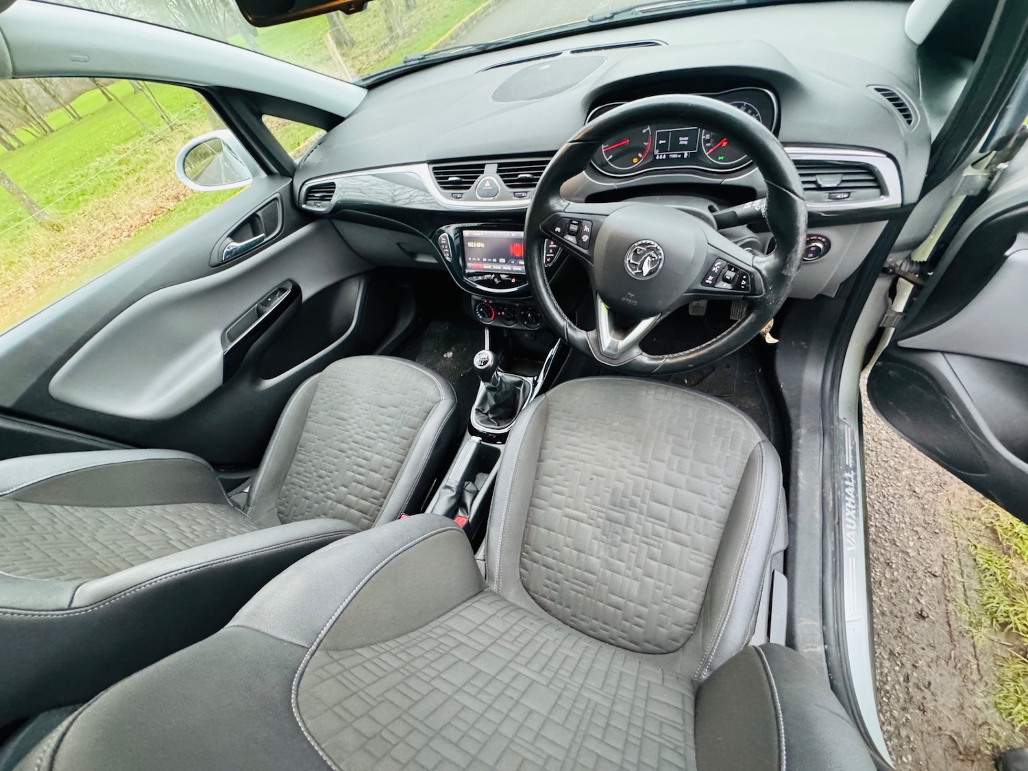 Used Vauxhall Corsa 2015 for sale - 77564581: Photo 3