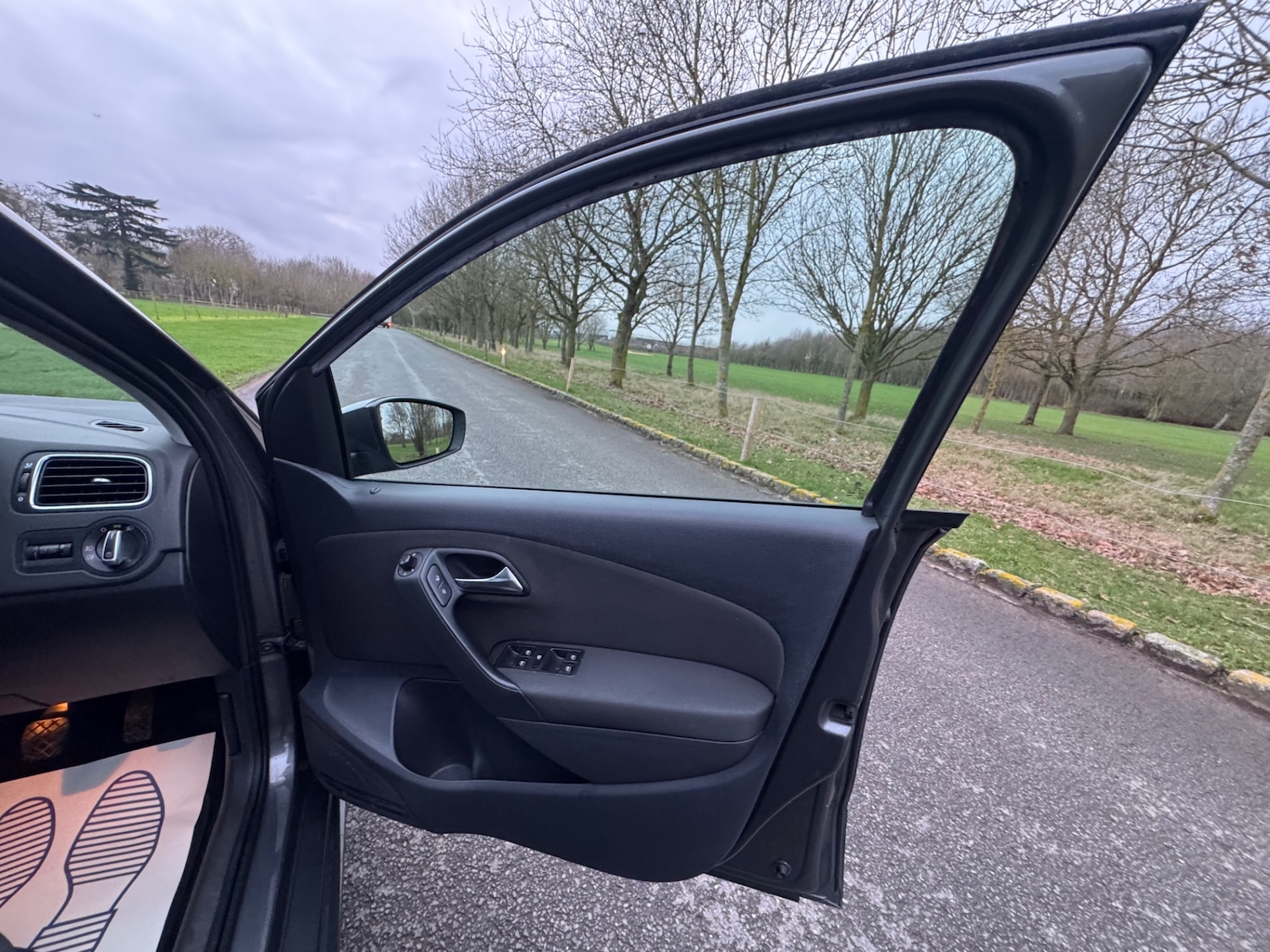 Used Volkswagen Polo 2011 for sale - 77545478: Photo 34