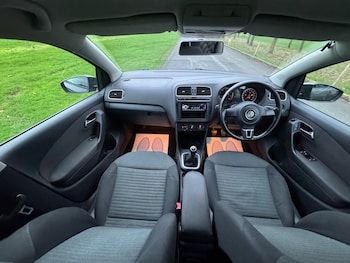 Used Volkswagen Polo 2011 for sale - 77545478: Photo