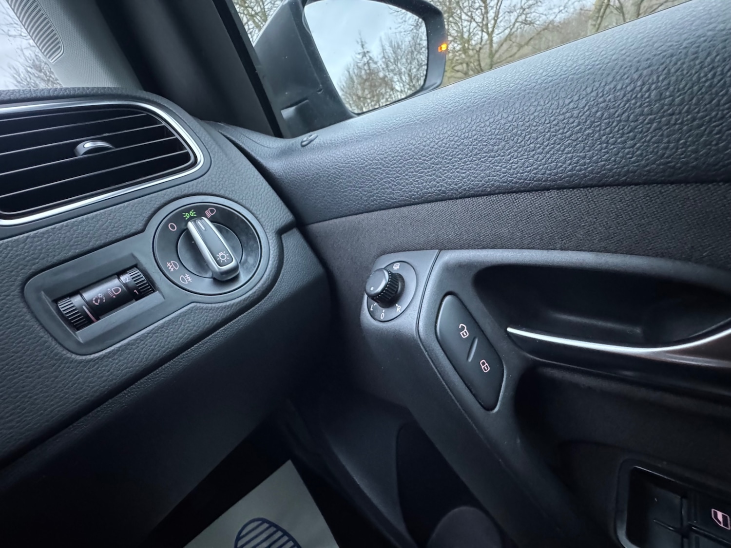 Used Volkswagen Polo 2011 for sale - 77545478: Photo 40