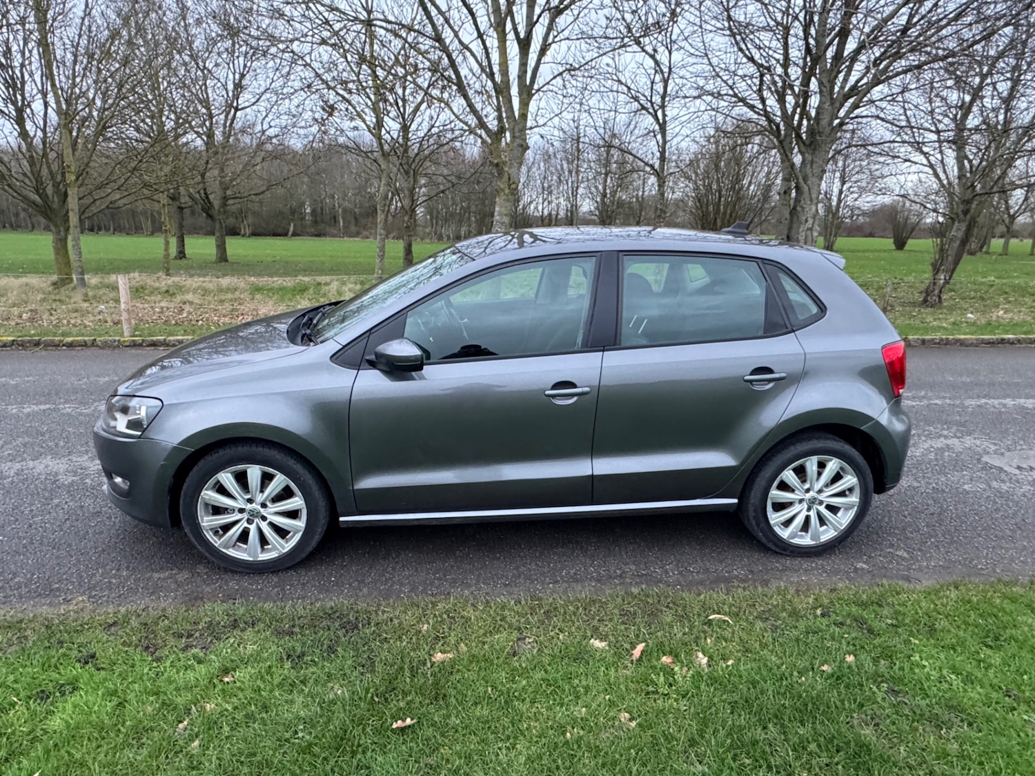 Used Volkswagen Polo 2011 for sale - 77545478: Photo 9