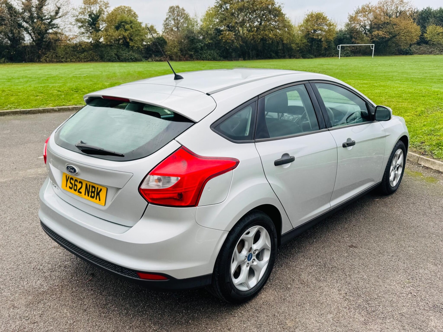 Used Ford Focus 2013 for sale - 76633151: Photo 2