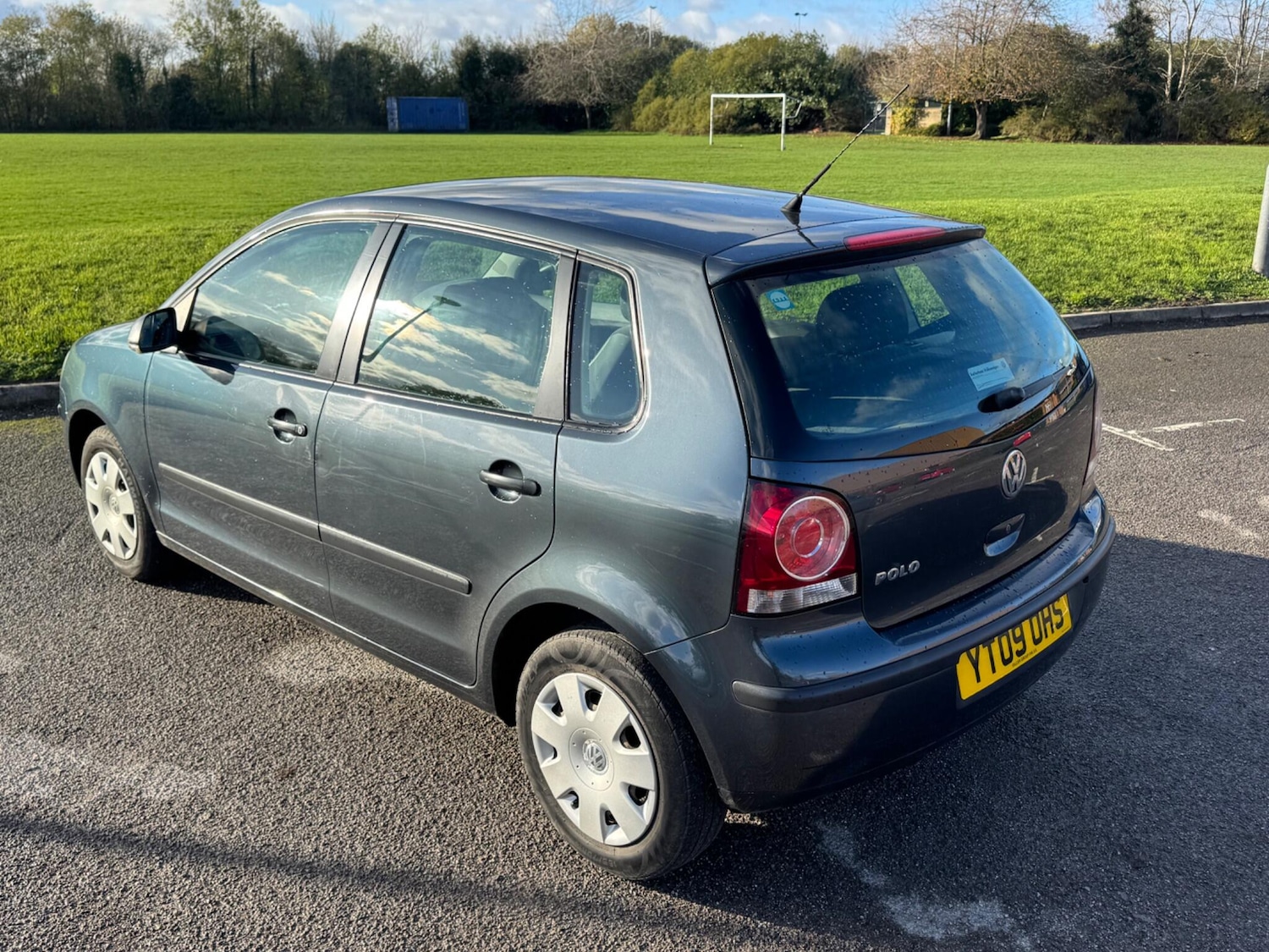 Used Volkswagen Polo 2009 for sale - 76633161: Photo 2
