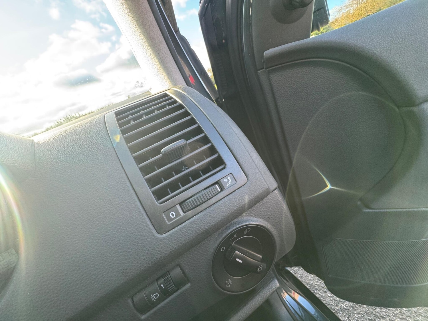 Used Volkswagen Polo 2009 for sale - 76633161: Photo 32