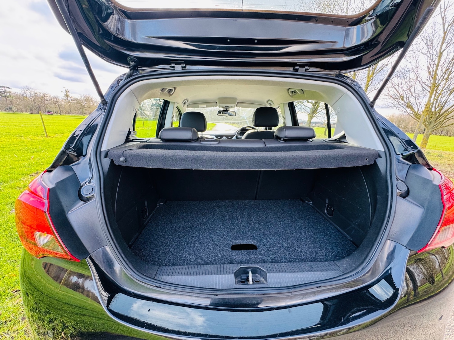 Used Vauxhall Corsa 2016 for sale - 77564312: Photo 37