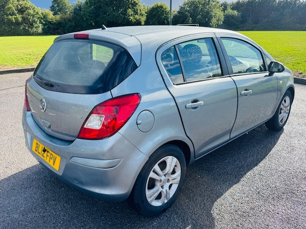 Used Vauxhall Corsa 2012 for sale - 76326292: Photo 2