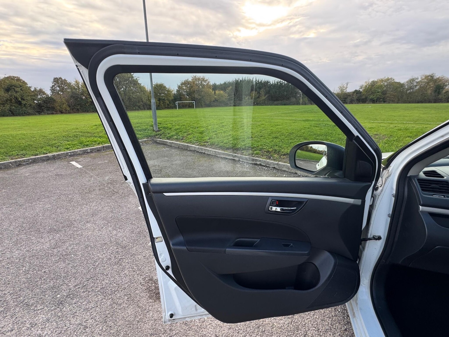 Used Suzuki Swift 2012 for sale - 76485119: Photo 22