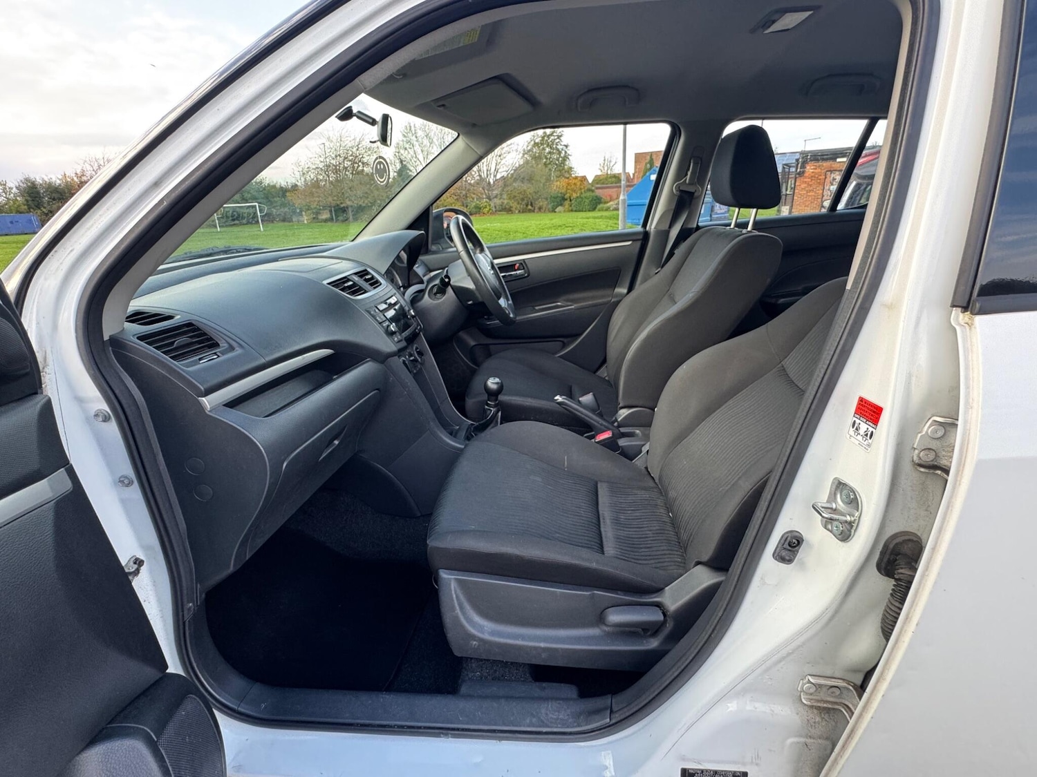 Used Suzuki Swift 2012 for sale - 76485119: Photo 26