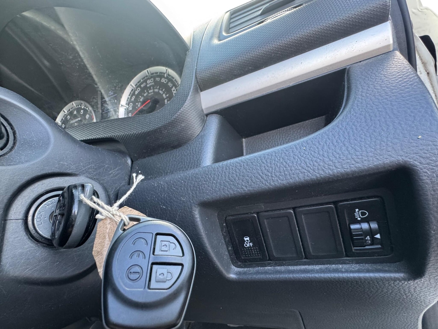 Used Suzuki Swift 2012 for sale - 76485119: Photo 30