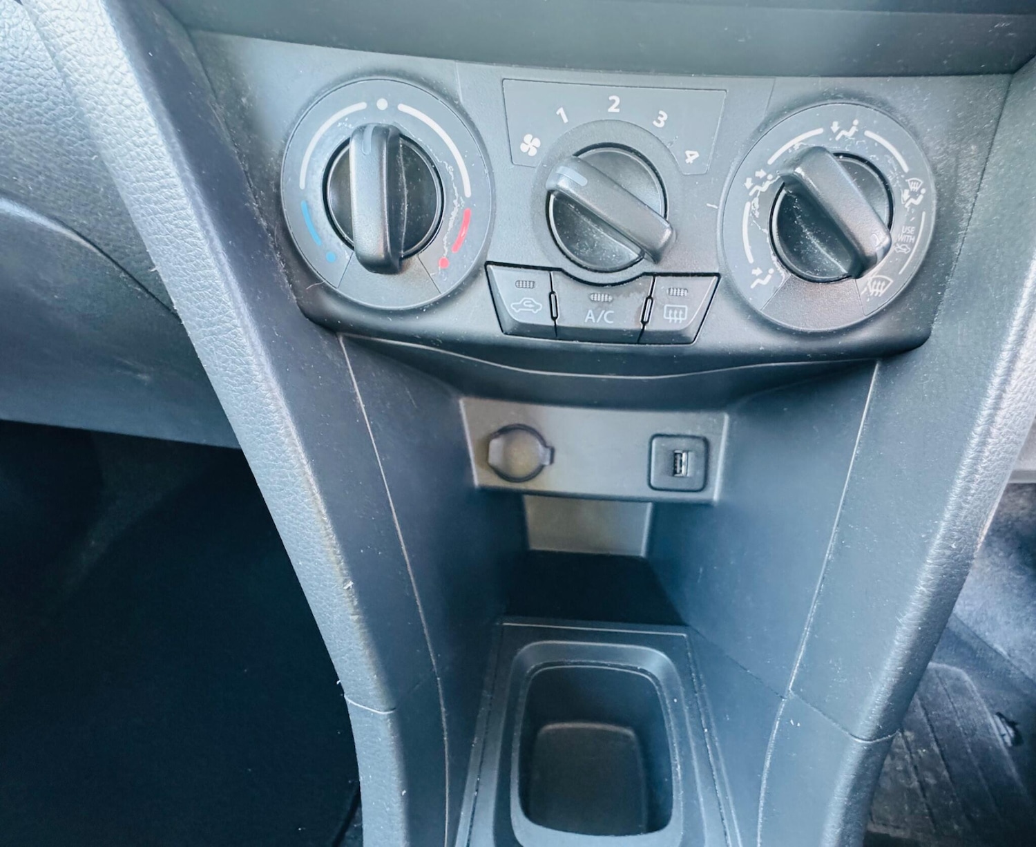 Used Suzuki Swift 2012 for sale - 76485119: Photo 34