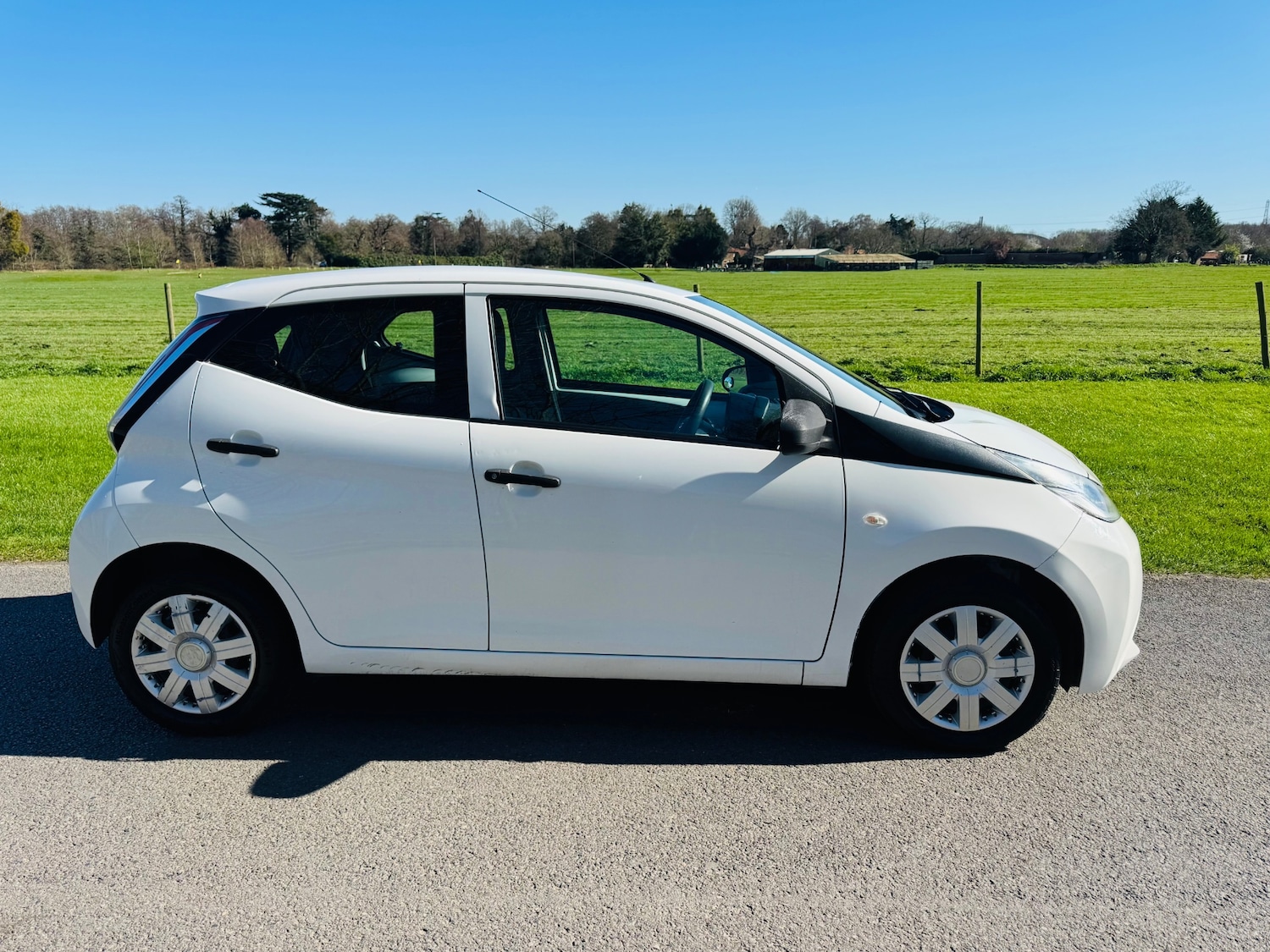 Used Toyota AYGO 2014 for sale - 77983610: Photo 11
