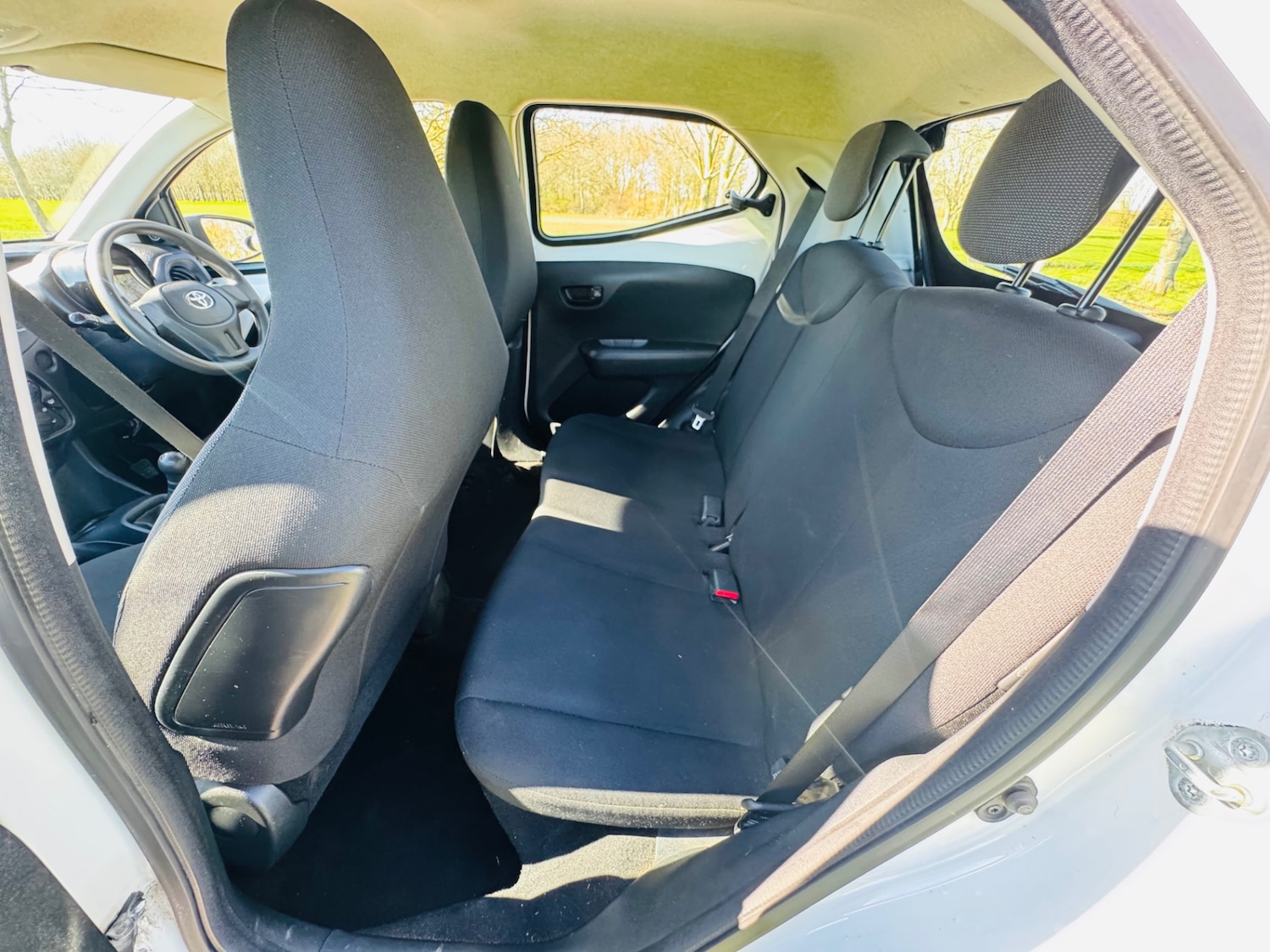 Used Toyota AYGO 2014 for sale - 77983610: Photo 27