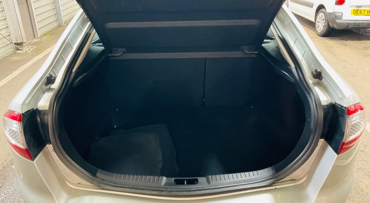 Used Ford Mondeo 2011 for sale - 77682822: Photo 8