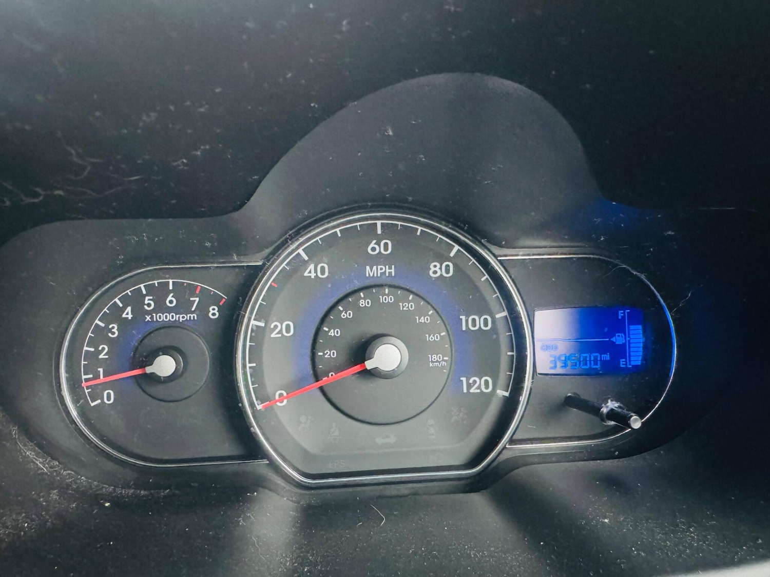 Used Hyundai i10 2011 for sale - 77396454: Photo 35