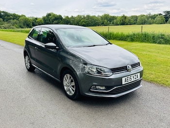 Used Volkswagen Polo 2015 for sale - 78612533: Photo