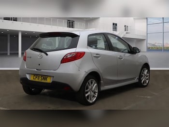 Used Mazda Mazda2 2011 for sale - 76306186: Photo 2