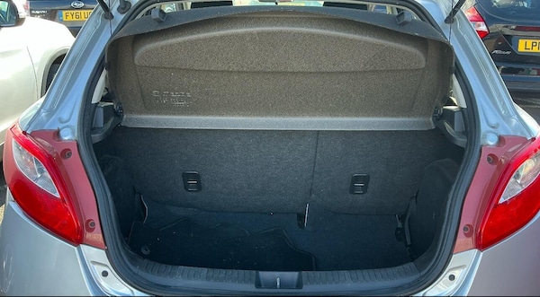 Used Mazda Mazda2 2011 for sale - 76306186: Photo 5