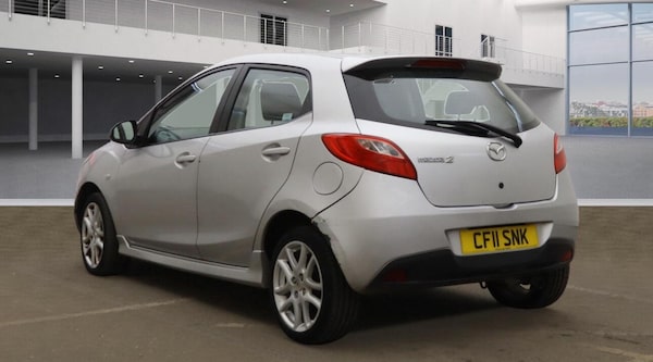 Used Mazda Mazda2 2011 for sale - 76306186: Photo 6