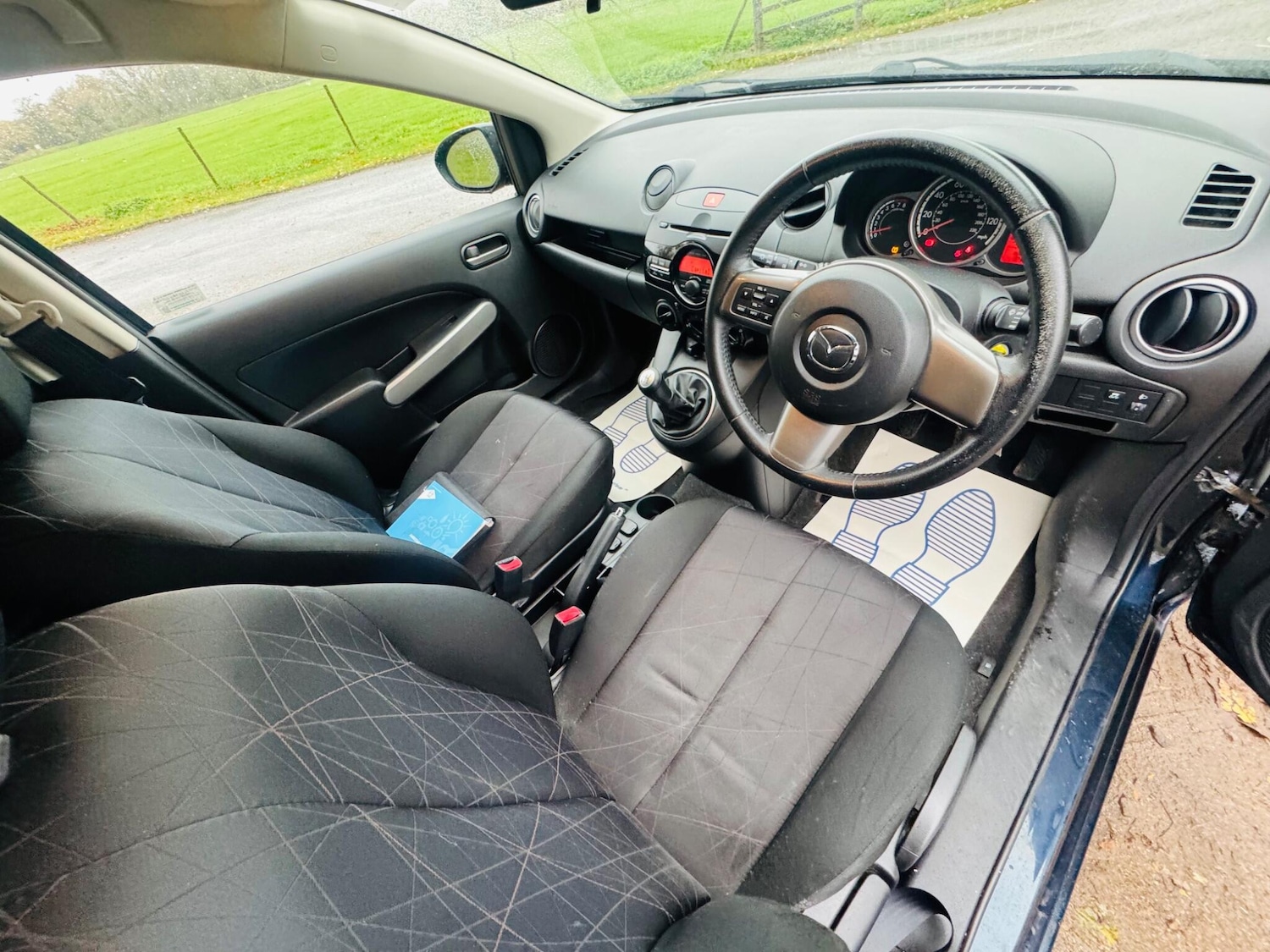 Used Mazda Mazda2 2014 for sale - 77060128: Photo 17