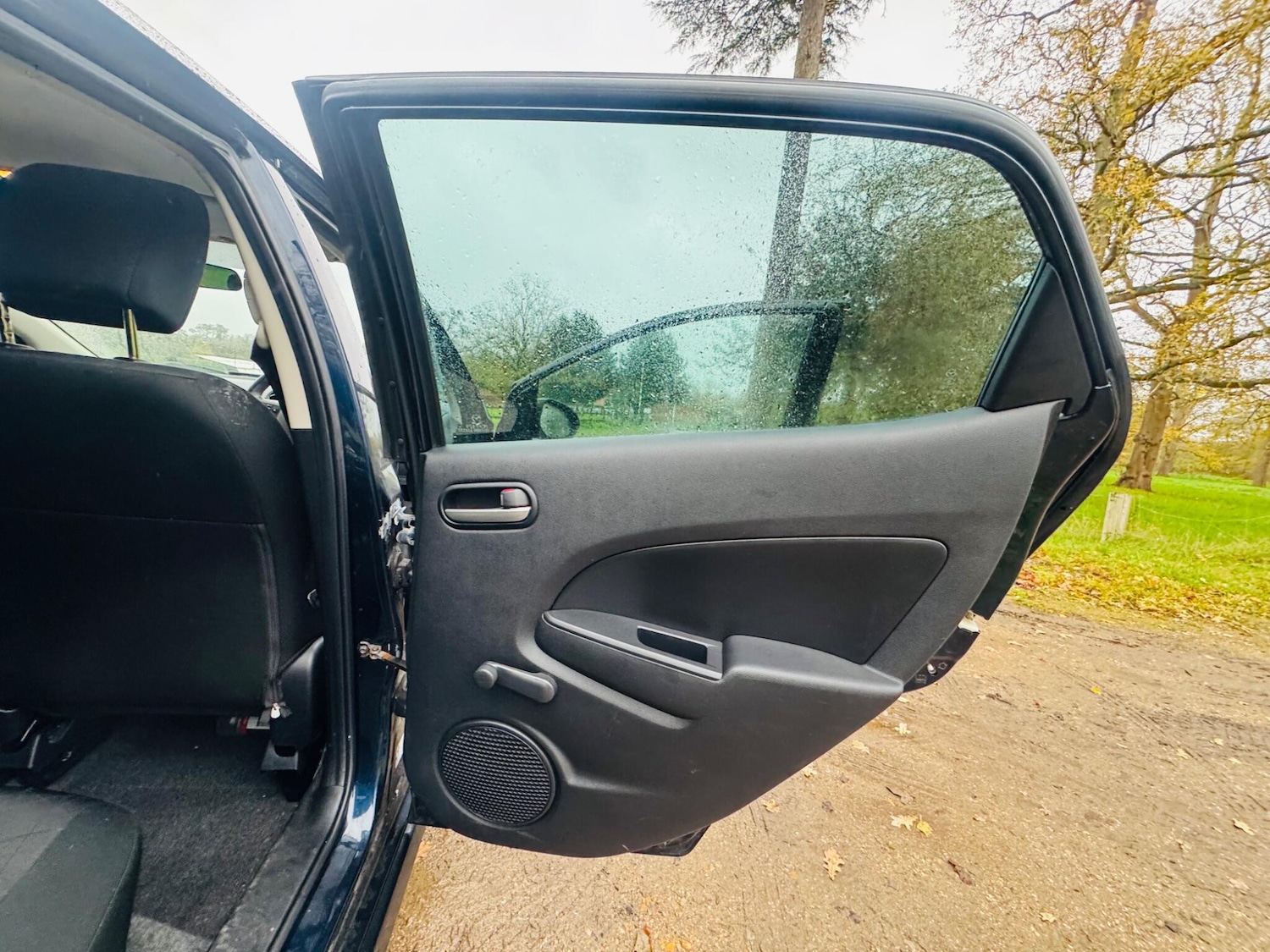 Used Mazda Mazda2 2014 for sale - 77060128: Photo 26