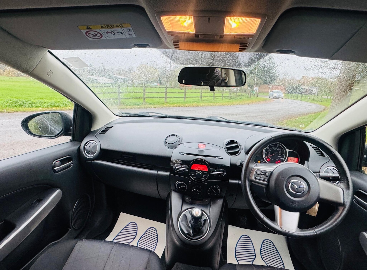 Used Mazda Mazda2 2014 for sale - 77060128: Photo 36